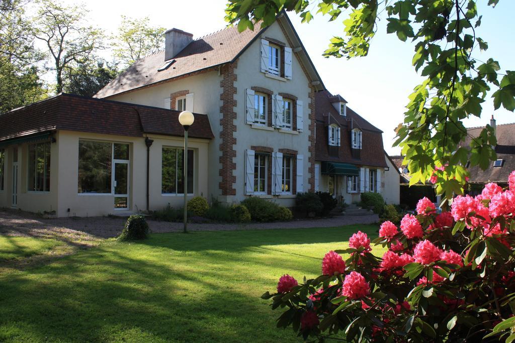Le Troncais Hotel Saint-Bonnet-Troncais Exterior photo